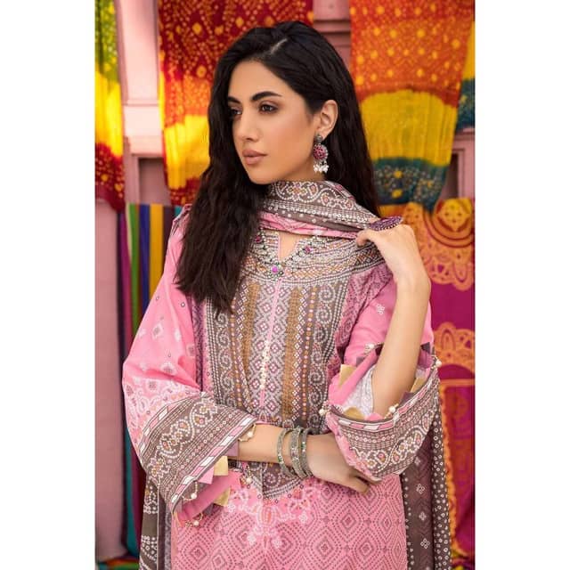 Chunri Lawn Unstitched Lacquer Printed Suit CL-32054A 3PC