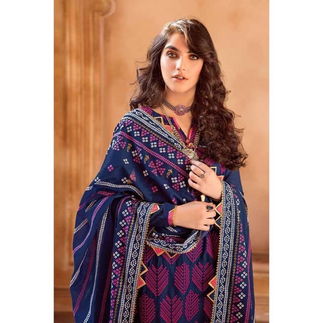 Embroidered Chunri Lawn Unstitched Suit With Gold And Lacquer Printed Lawn Dupatta CL-32201 3PC