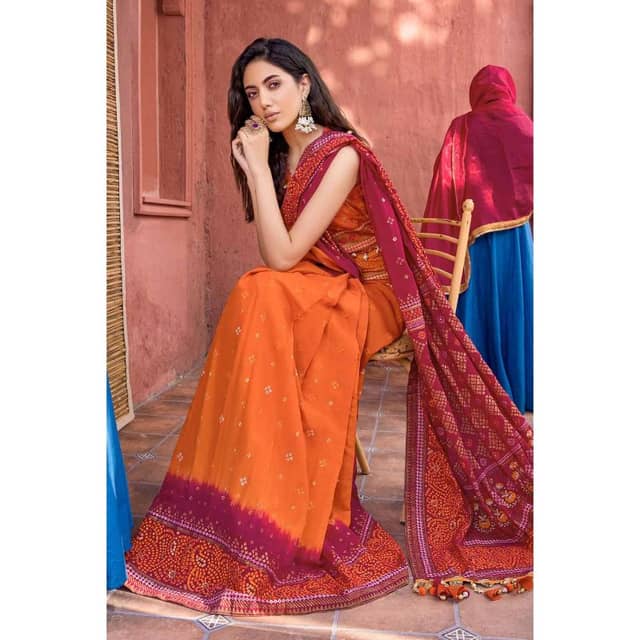 Lawn Unstitched Gold Printed Saree Blouse SR-32022 3PC