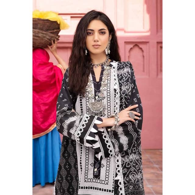 Chunri Lawn Unstitched Lacquer Ptinted Suit CL-32098B 3PC