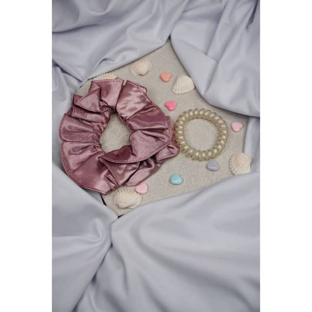TM  Treasures by Meeru Scrunchie Pony Band