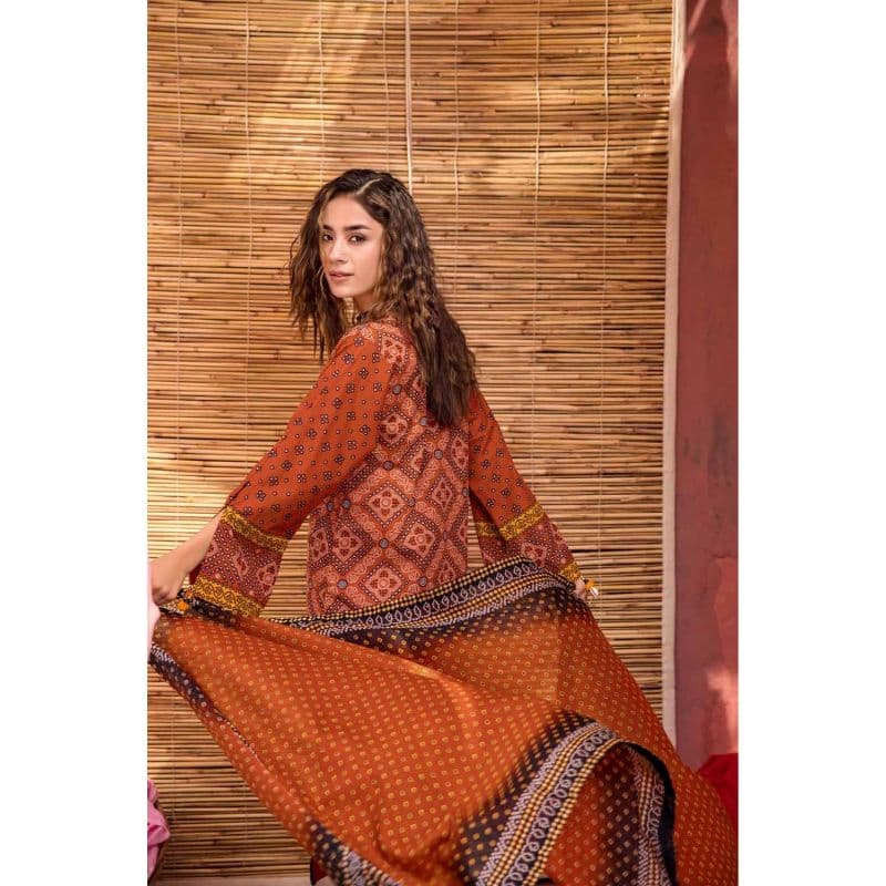 Chunri Lawn Unstitched Suit CL-32055B 3PC