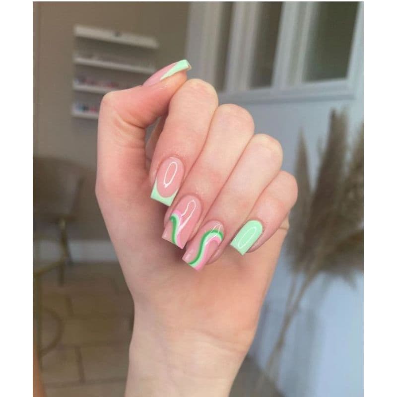 Nail Bear Minty French x Swirls